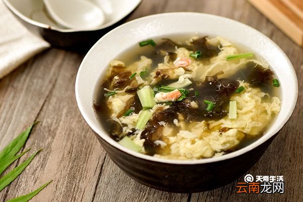紫菜鸡蛋汤的功效与作用 紫菜鸡蛋汤的功效与作用是什么
