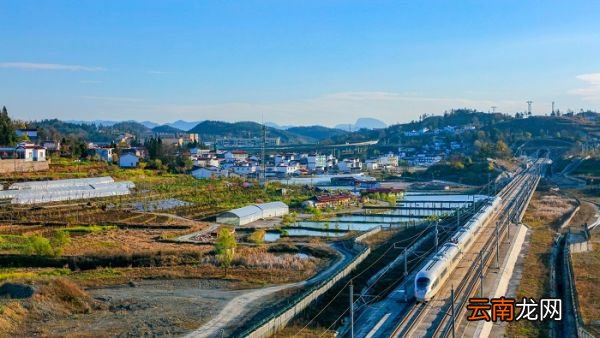 世界上第一条高速铁路世界上第一条高速铁路是什么