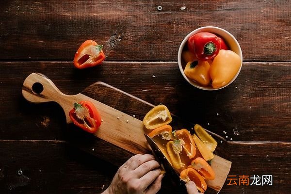 切完辣椒感觉很辣手 切完辣椒感觉很辣手是什么原因