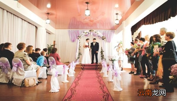 订婚祝福语 如何祝福订婚新人