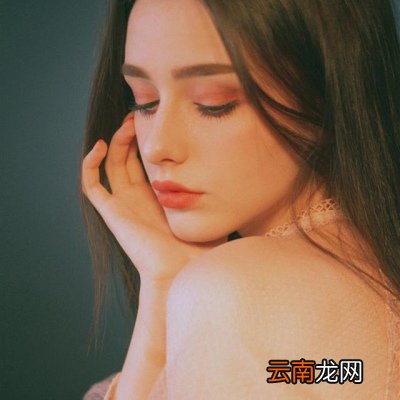 2019最新可甜可盐的欧美气质小姐姐微信头像大全分享
