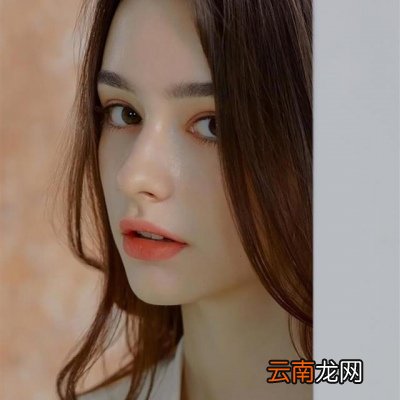 2019最新可甜可盐的欧美气质小姐姐微信头像大全分享