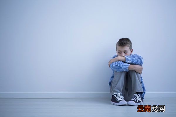 孩子从小胆小自卑该怎么办 孩子胆小自卑家长应该怎么办