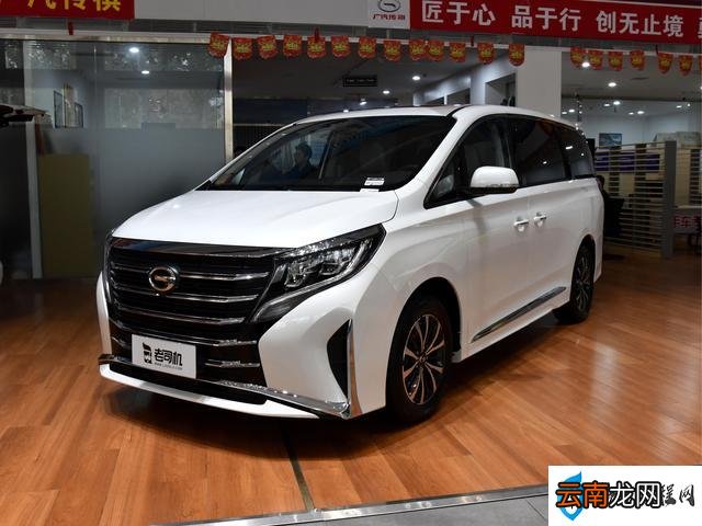 17.98万的传祺M8测评 传祺7座商务车价格和图片