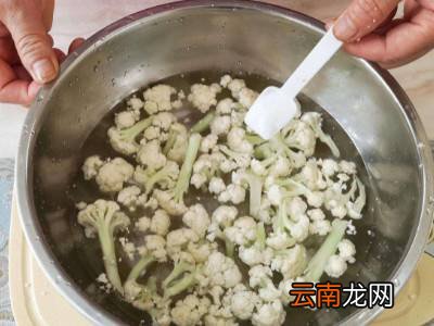 花菜怎么焯水