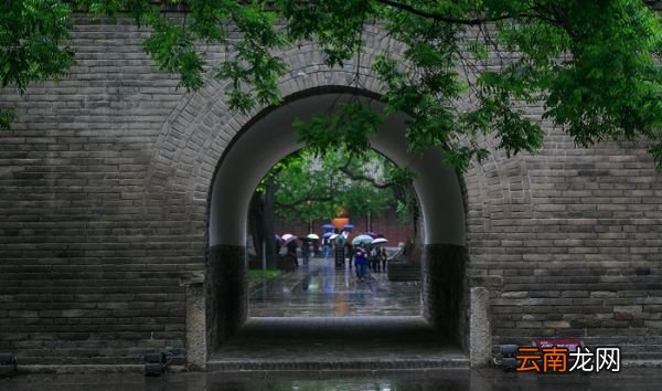 清明古诗翻译 清明这首古诗的翻译
