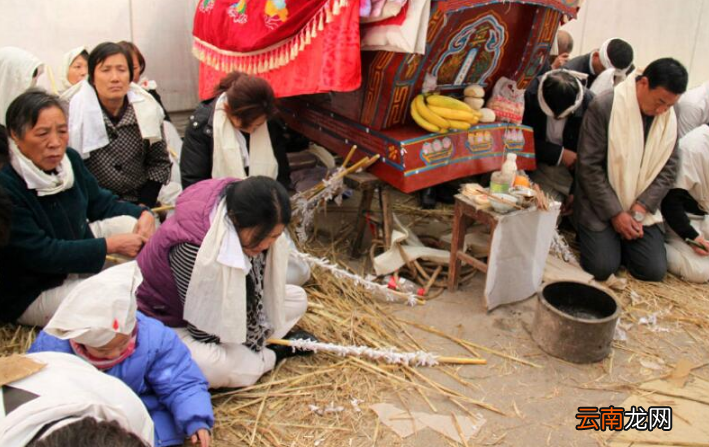 铭旌内容和格式上有规定吗 铭旌是什么意思