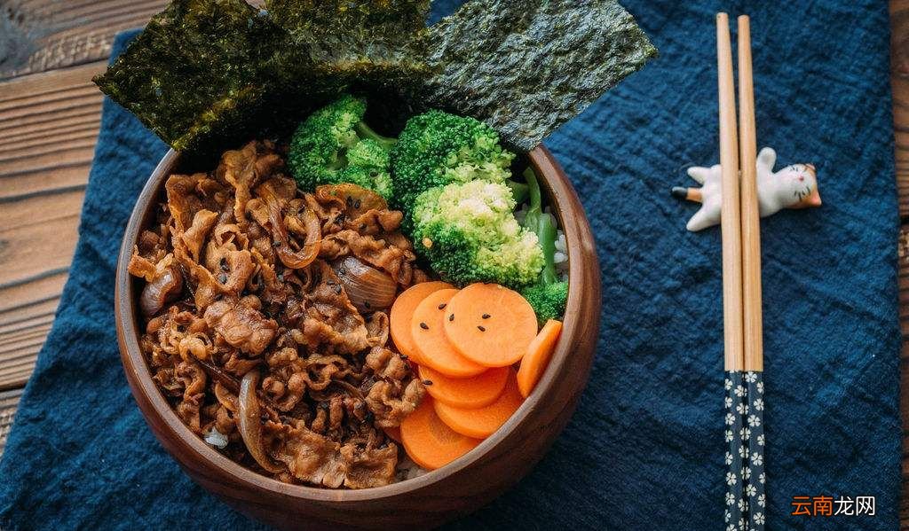 牛丼饭为什么念dong？