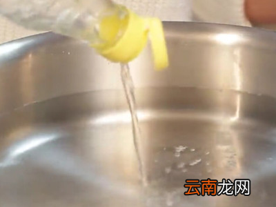 新不锈钢锅第一次用怎么处理