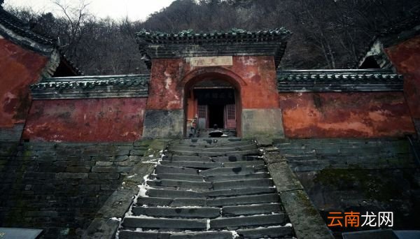 养小鬼什么意思 养小鬼的意思