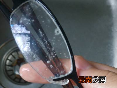 眼镜怎样清洗才能干净如新
