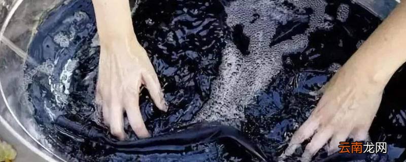 裤子褪色用什么泡