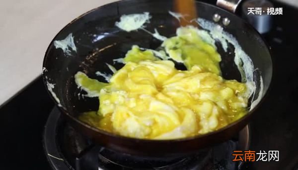 西葫芦鸡蛋馅饺子怎么调好吃 西葫芦鸡蛋馅饺子怎么调馅