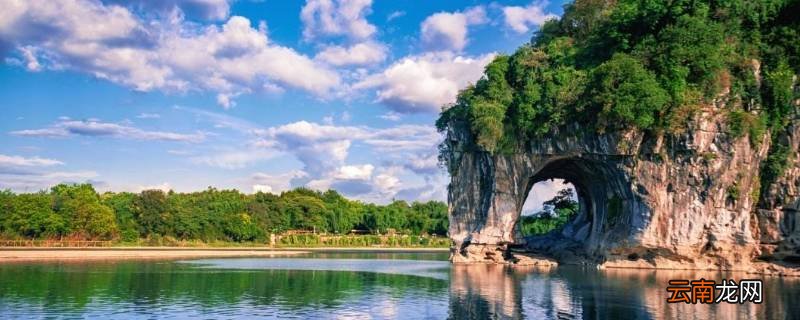雾中的象山奇特在什么地方