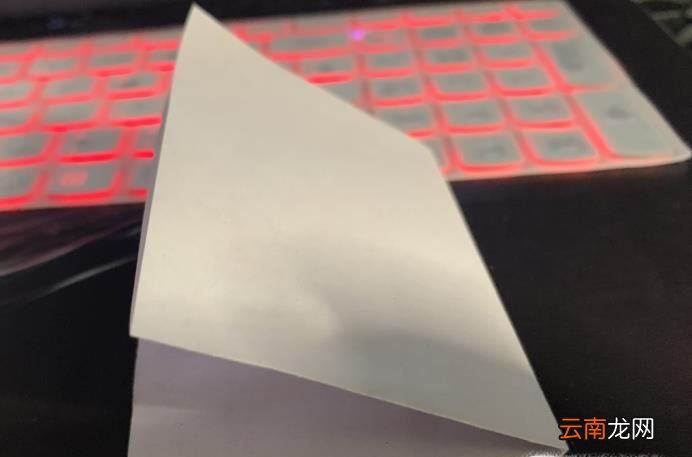 如何用纸折叠小船