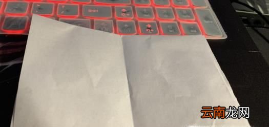 如何用纸折叠小船