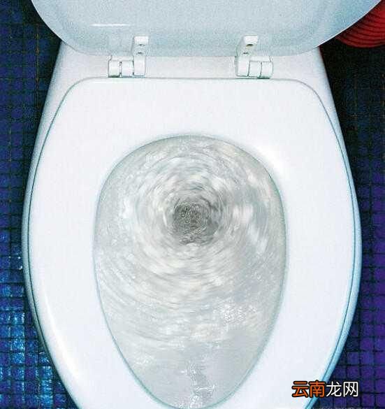 教你如何调整马桶水位