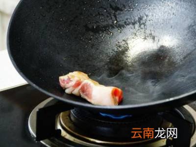 新铁锅怎么开锅不生锈不粘锅