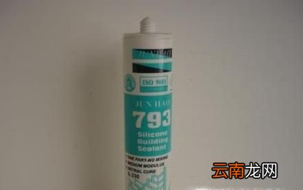 怎么去除玻璃胶