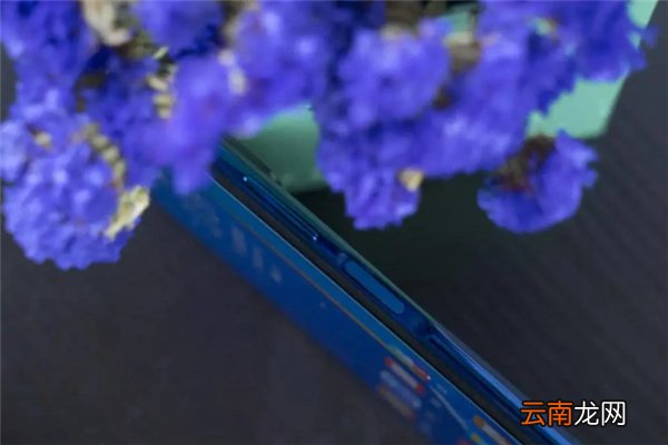 荣耀x10max卡槽在哪