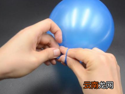 气球底座怎么绑