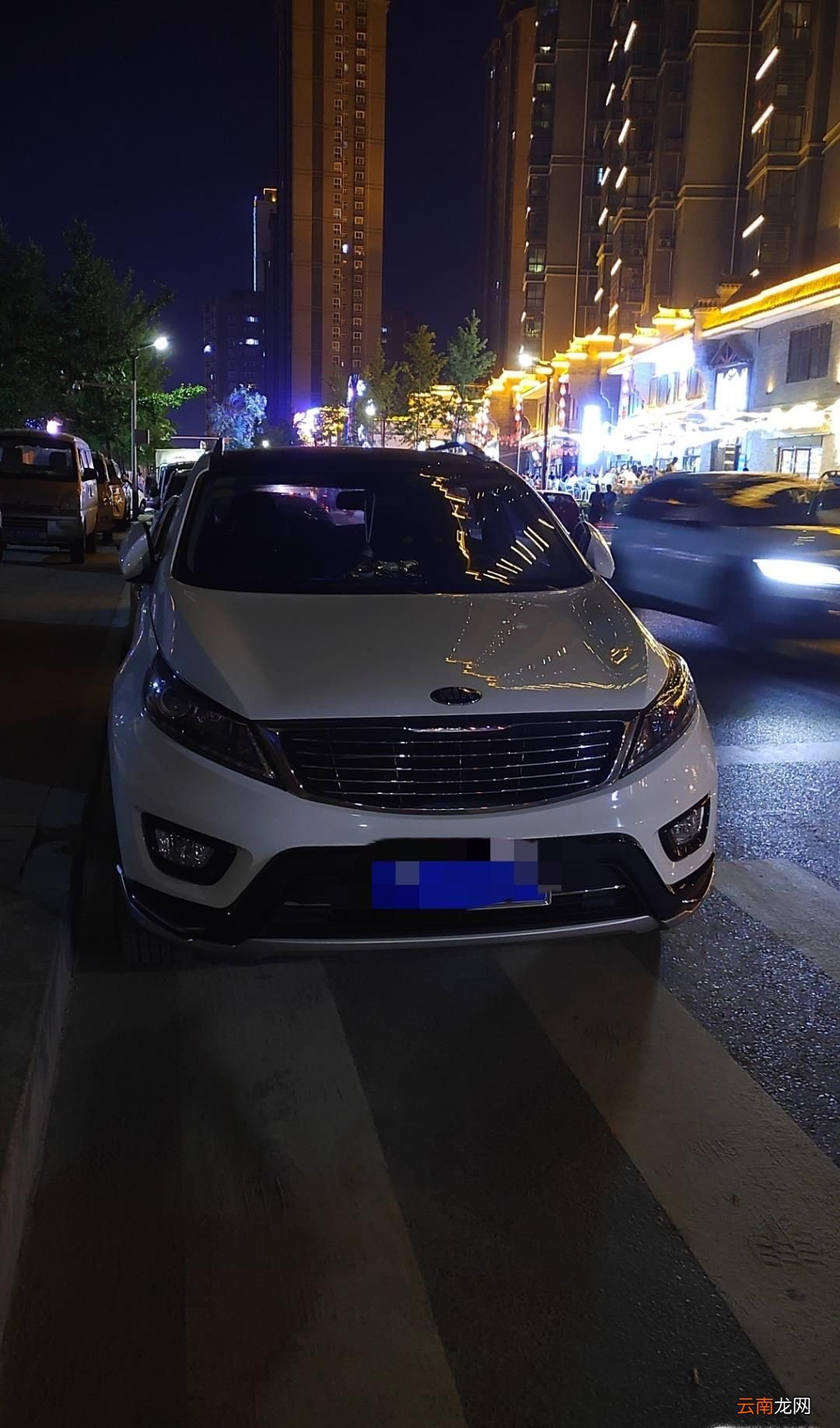 如何举报违章车辆？