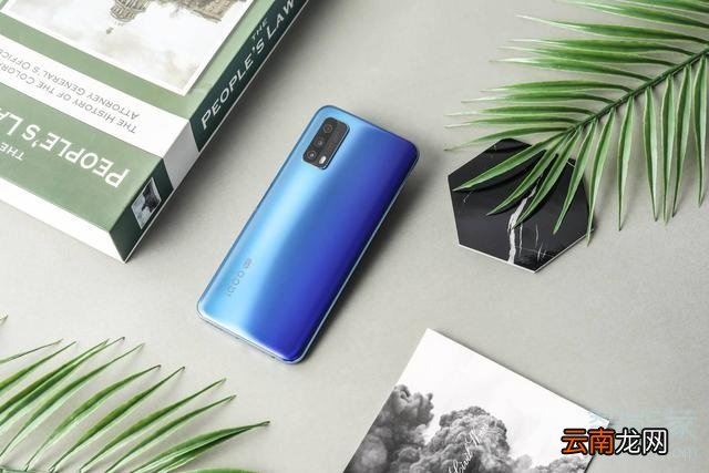 iqooz1x和iqooz1区别