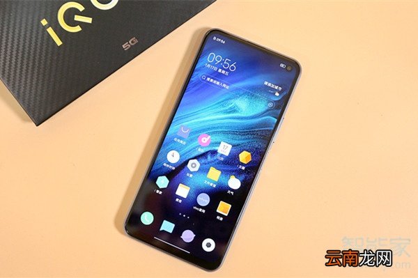 iqooz1x和iqoo3区别