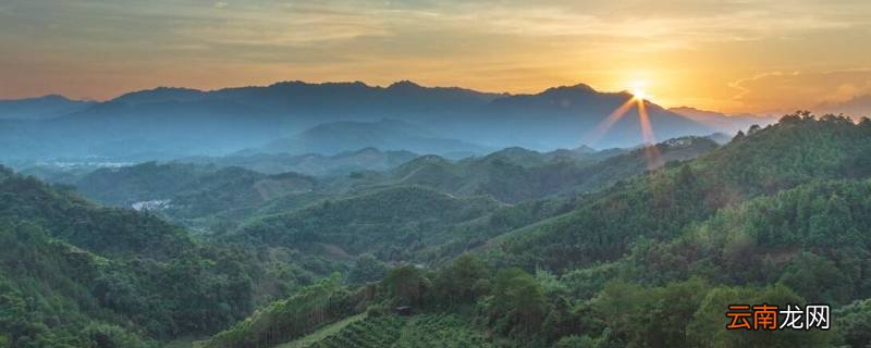 青山有多高