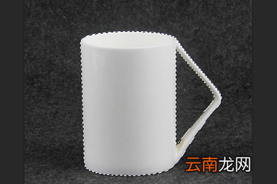 PS如何给杯子贴图 给杯子贴图步骤分享