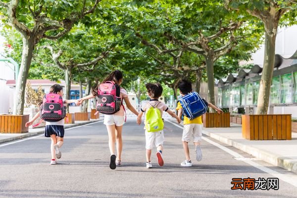 孩子内向学口才有用吗 内向的孩子适合学口才吗