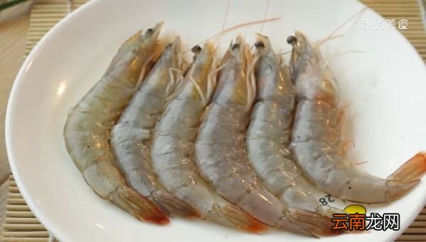 虾线如何快速去除 虾线怎么去除
