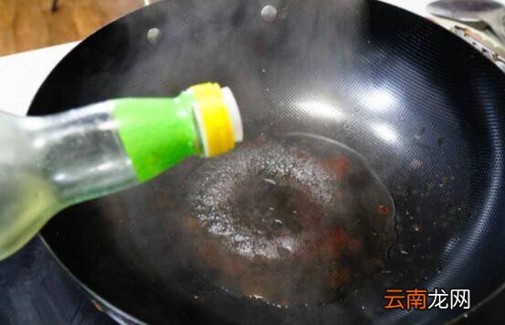 章丘铁锅怎样开锅和保养