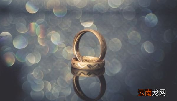 结婚戒指戴哪个手指 结婚戒指戴哪只手指才正确