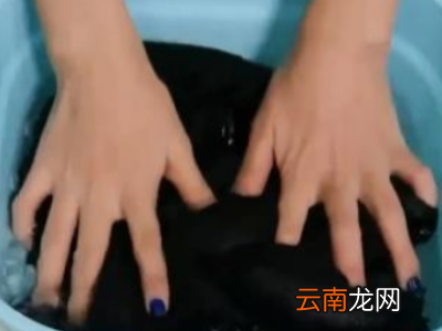 衣服漂白变色了怎么恢复
